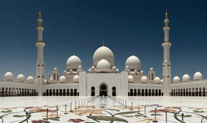 Abu Dhabi with Louver Museum Abu Dhabi with Louver Museum